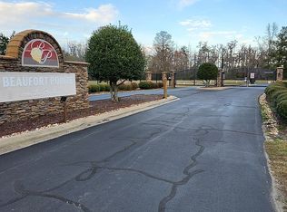 86 Whichard Ln, Chocowinity, NC 27817