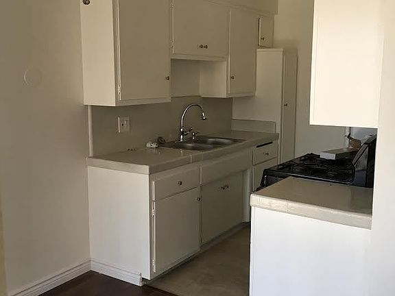 3rd image of 6223 S Victoria Ave APT 3
