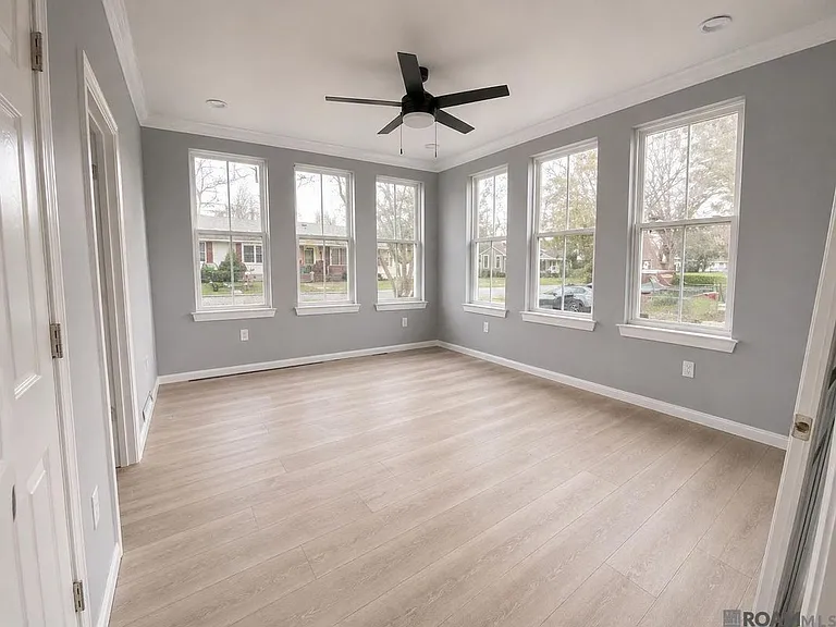4809 Longfellow Dr — Photo 11