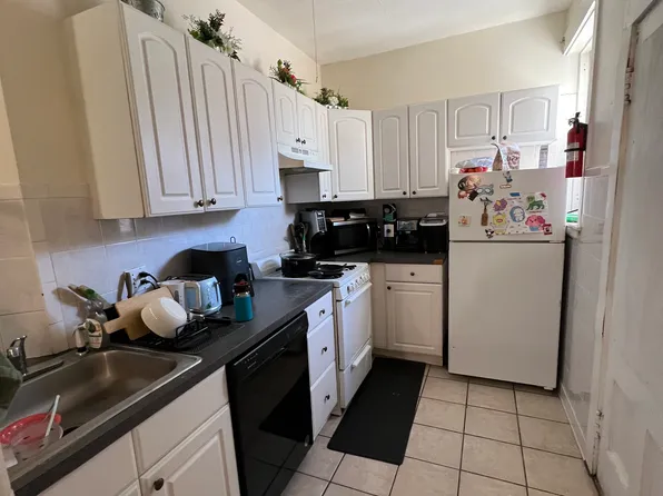 (undisclosed Address), Brookline, MA 02446