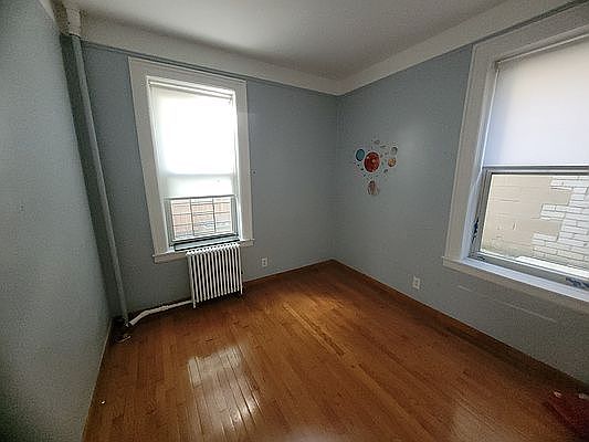 5th image of 10-12 34th Ave #1R