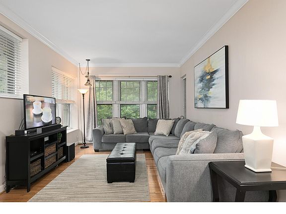 5th image of 5518 Waterman Blvd #3W