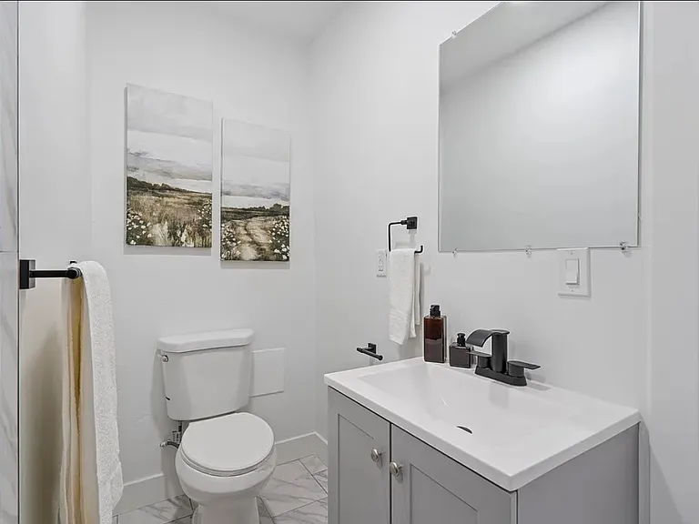 473 W Center St #A — Photo 11