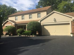 1910 Landwehr Rd, Northbrook, IL 60062