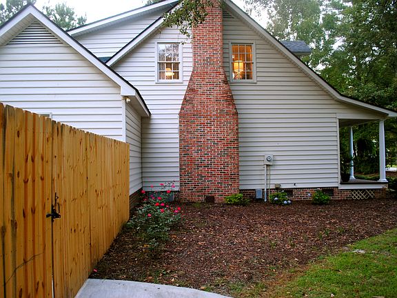 New wooden privacy fence