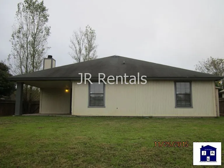 1506 Creek St — Photo 25
