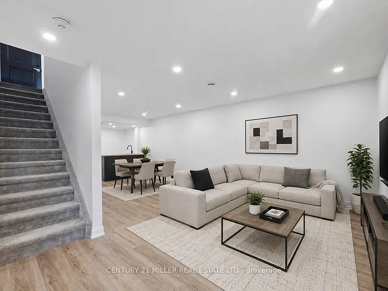 362 Wellington St E — Photo 17
