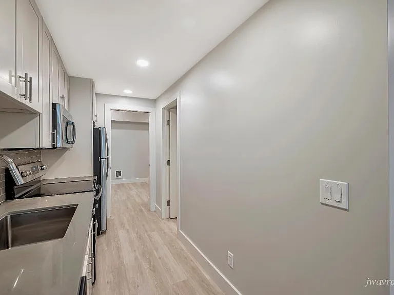 1801 Beach St #D — Photo 4