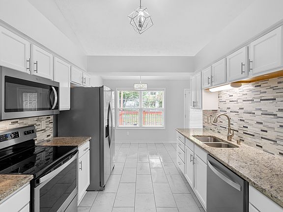 3rd image of 281 Masterson Station Dr