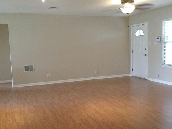 3rd image of 303 Stimmel St