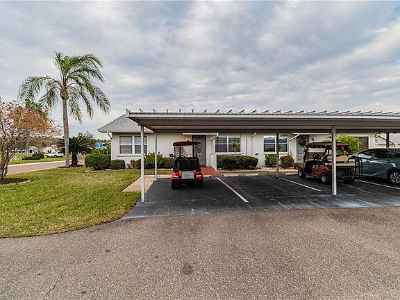 2nd image of 202 Gloucester Blvd #202