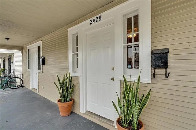2 bed, 1.0 bath, 840 sqft, $1,300 — Photo 4