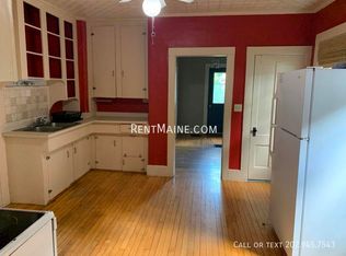 6 Gilbert St, Orono, ME 04473