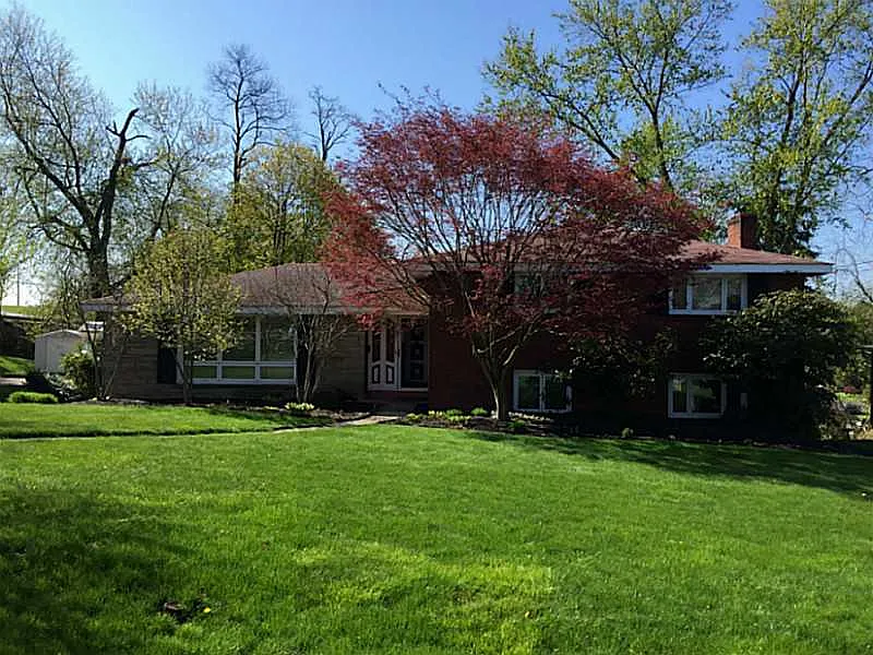 1194 Colgate Dr photo 1