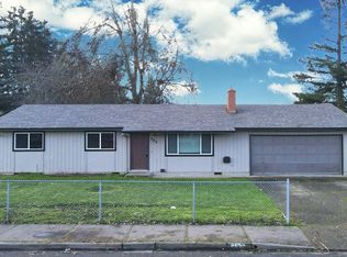 325 S R St, Cottage Grove, OR 97424