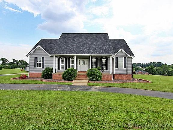 2nd image of 567 Carolina Pl