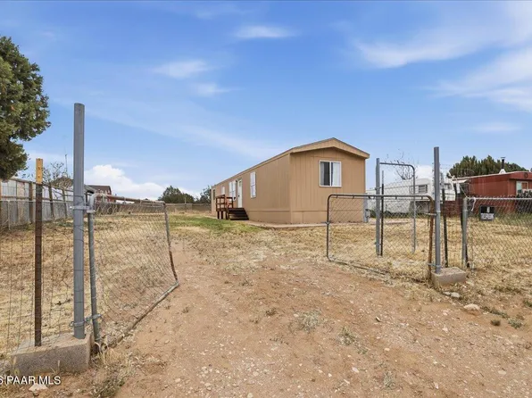 25415 N Cedar Dr, Paulden, AZ 86334