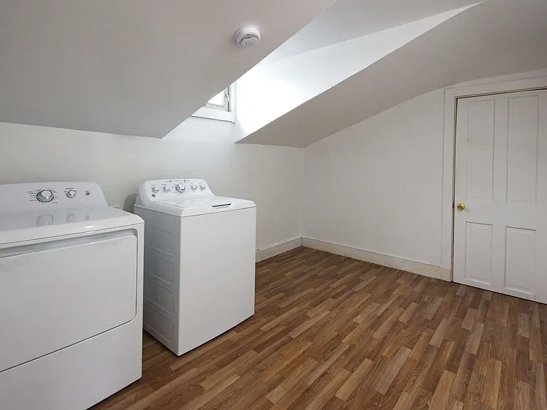 312 Main St #2 — Photo 16