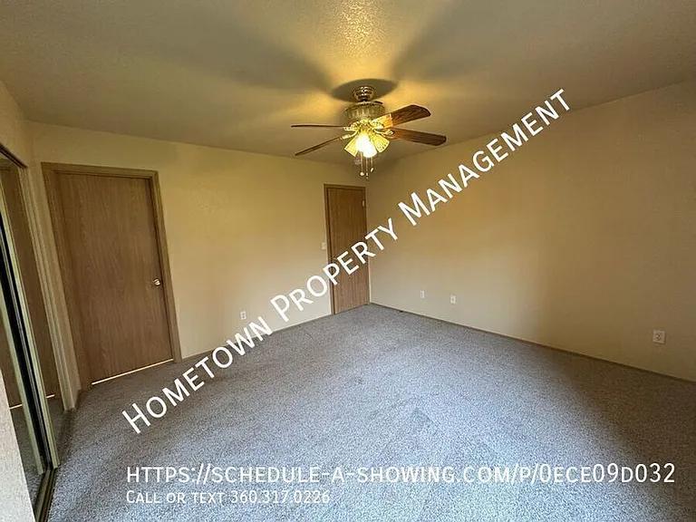 5407 Komachin Loop SE — Photo 18