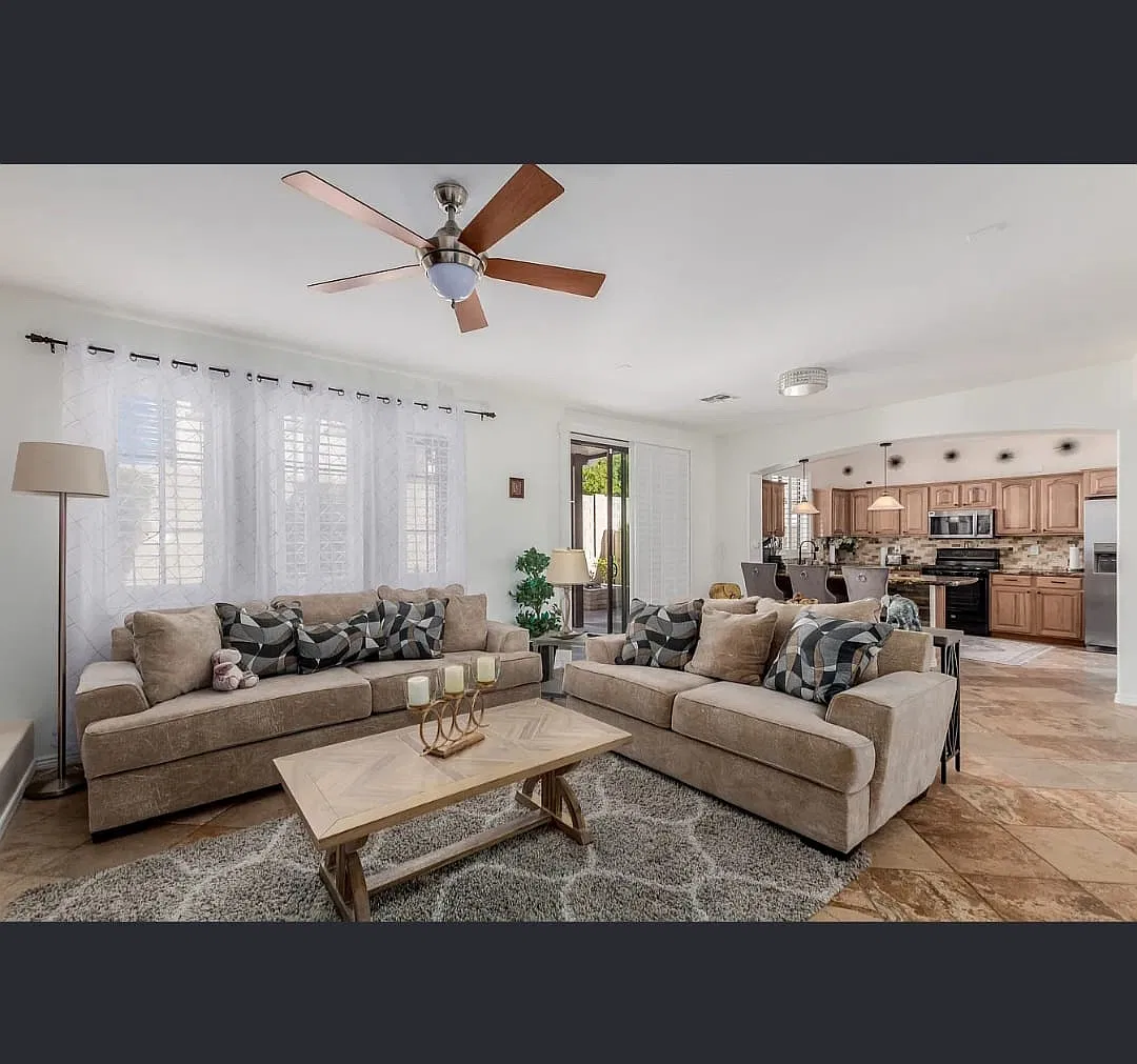3 bed, 2.5 bath, 2092 sqft, $2,350 — Photo 4