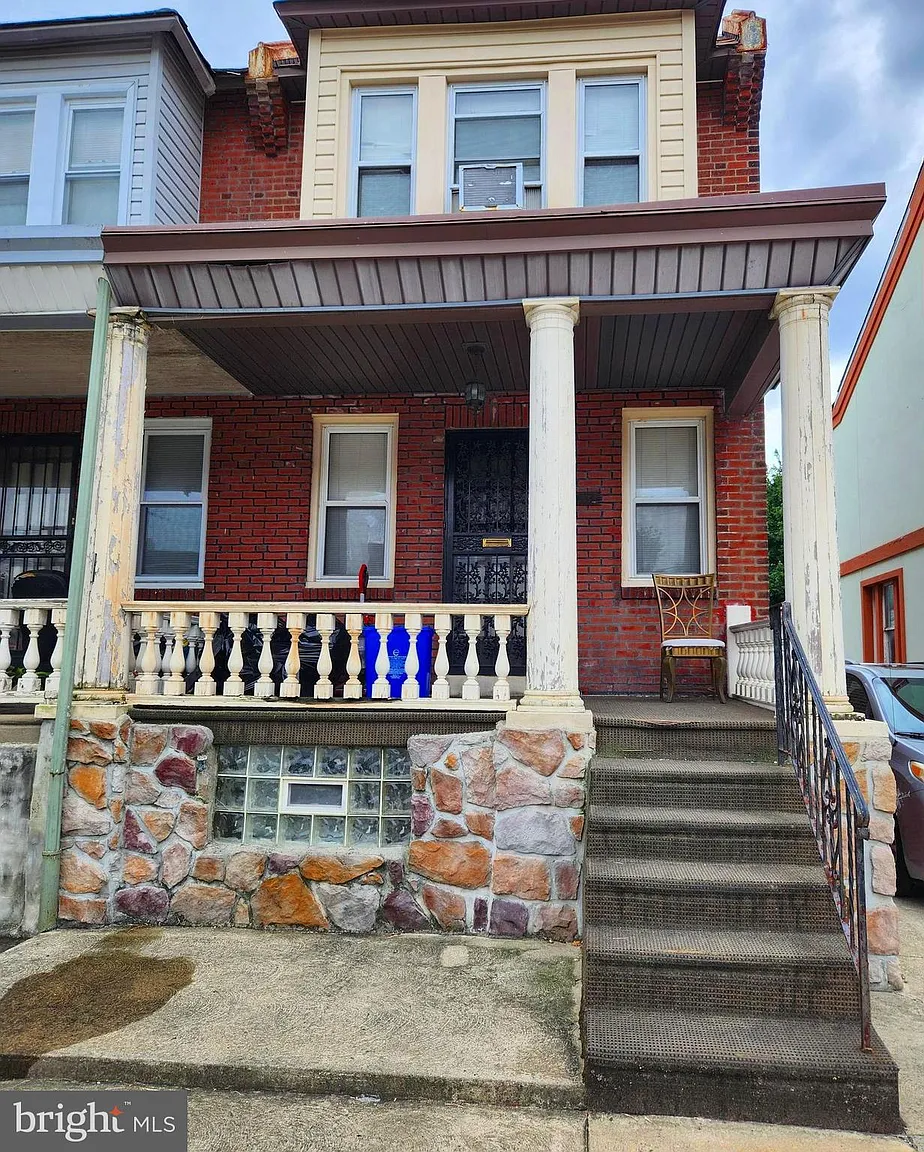 6331 Bingham St photo 1