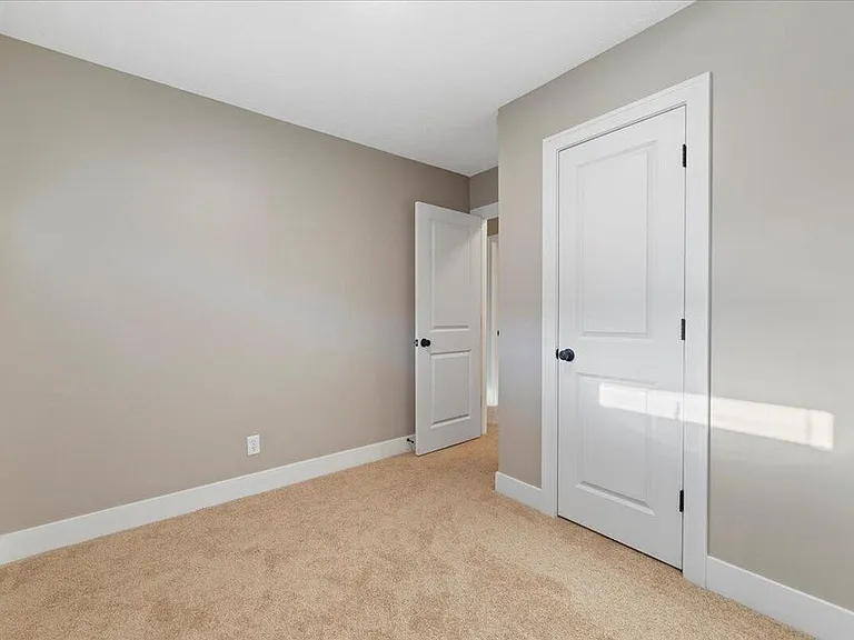 2445 Avenue I — Photo 11