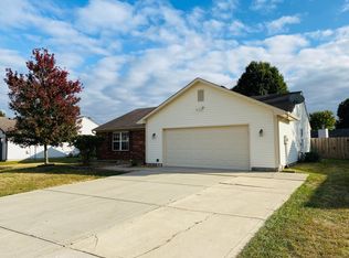 111 Azalea Dr, Mooresville, IN