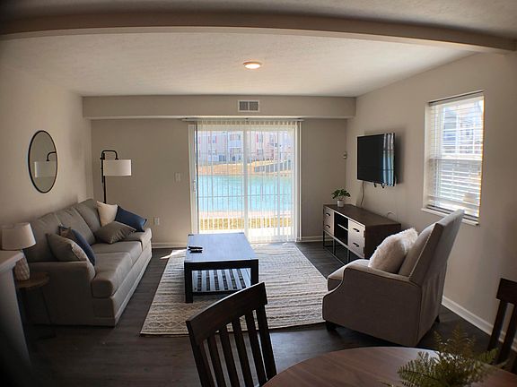 3rd image of 6265 Sedge Ln