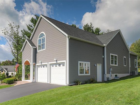 2nd image of 5550 Lakewood Trl