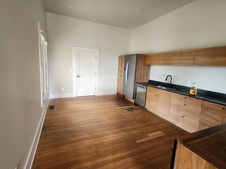 175 S 1st St — Photo 9