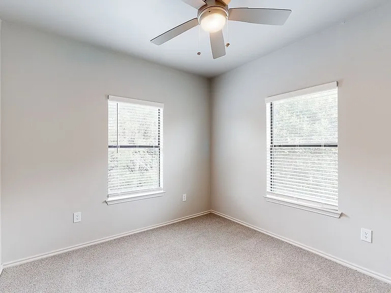 Sereno Park Apartments — Photo 78