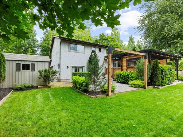 6228 172nd St, Surrey, BC V3S 5W2