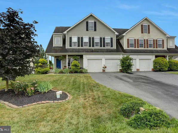 3780 Rolling Hills Dr, Greencastle, PA 17225