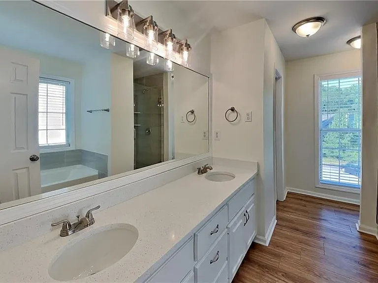 530 Alcovy Springs Dr — Photo 10