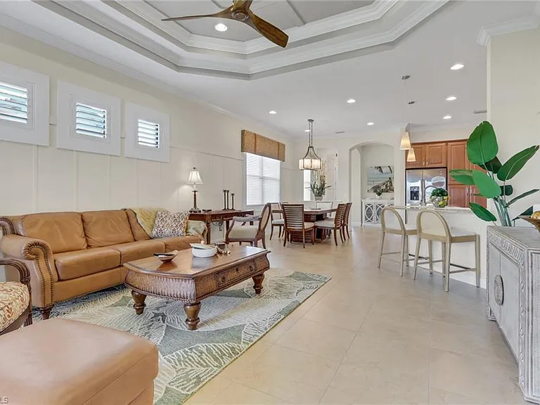 9142 Isla Bella Cir — Photo 11