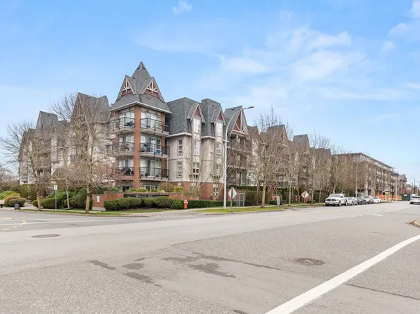 17769 57th Ave #104, Surrey, BC V3S 1H1