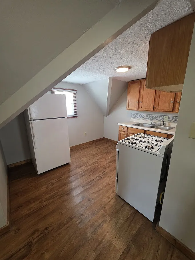1 bed, 685 sqft, $700 — Photo 2