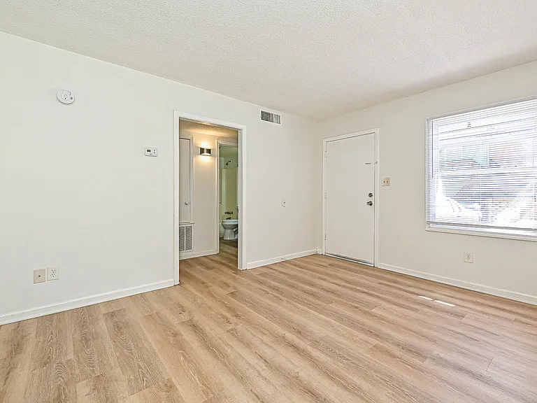 268 Church St NE — Photo 3