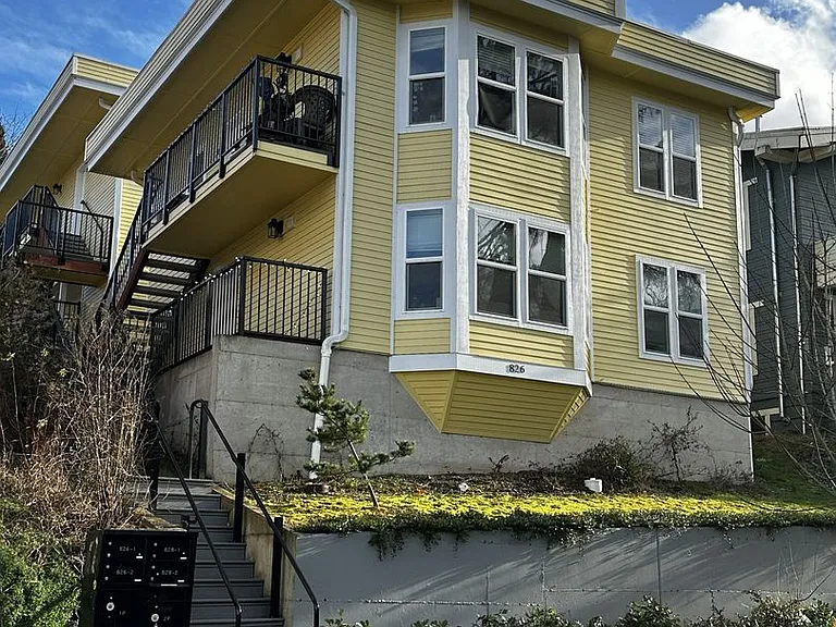 826 N Garden St — Photo 1
