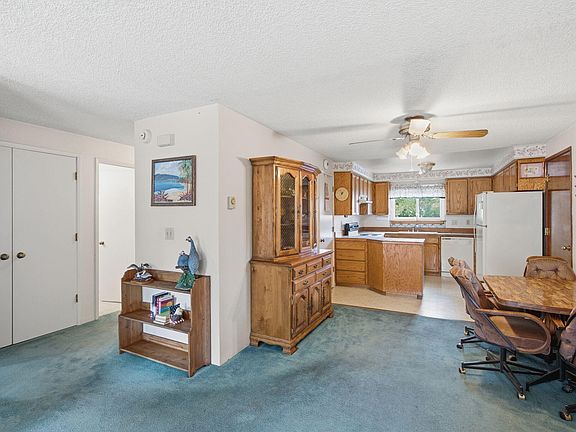 3rd image of 103 Brookside Ct