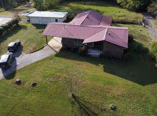 2122 Old Decaturville Rd, Parsons, TN 38363