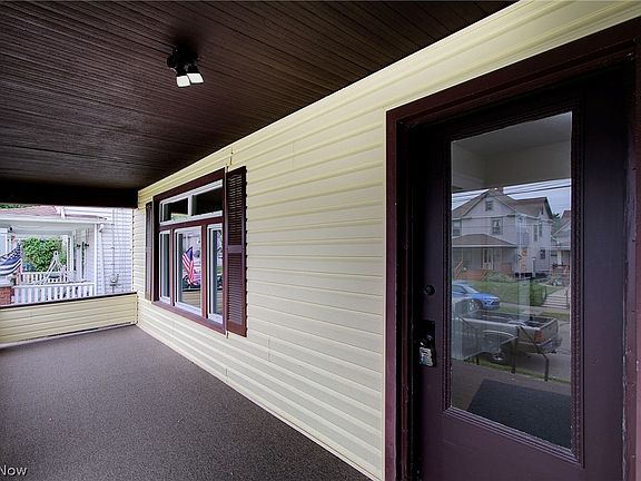 3rd image of 456 W Broadway St