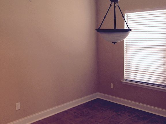 Dining area w/double window