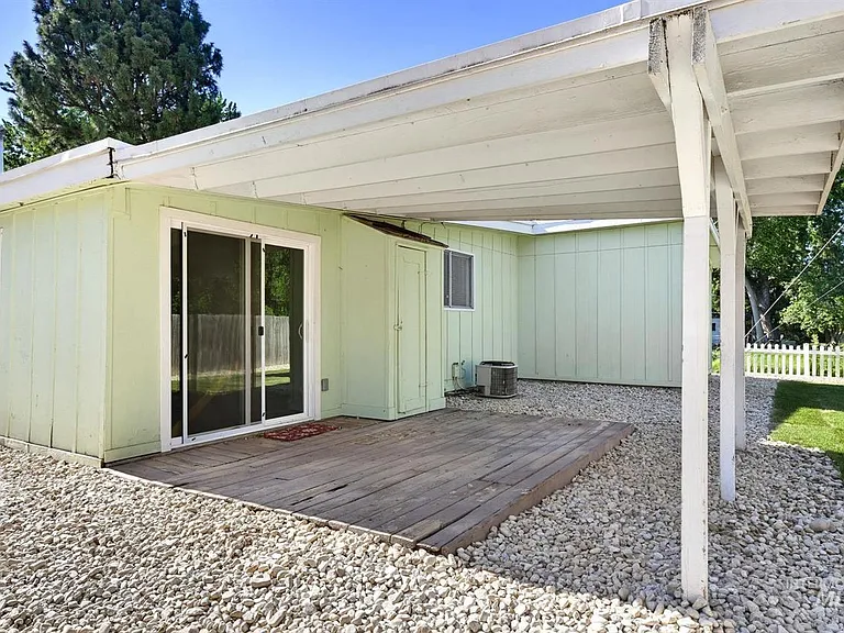 2504 S Annett St — Photo 26