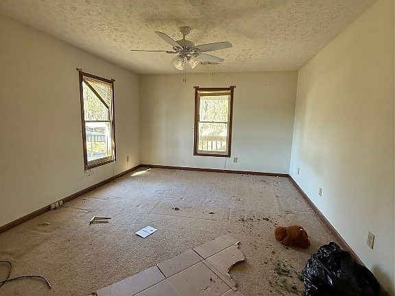 4th image of 362 Enfinger Rd