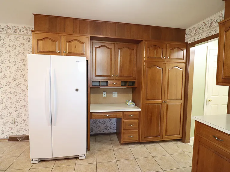 2130 W Main St — Photo 15