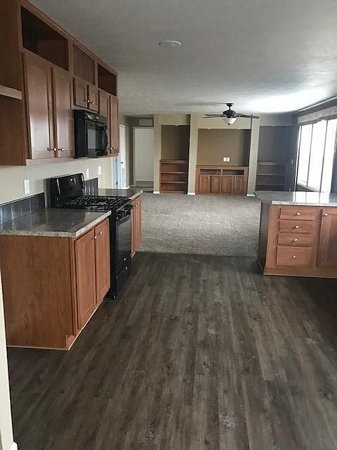 1st image of 25888 Hanover Dr