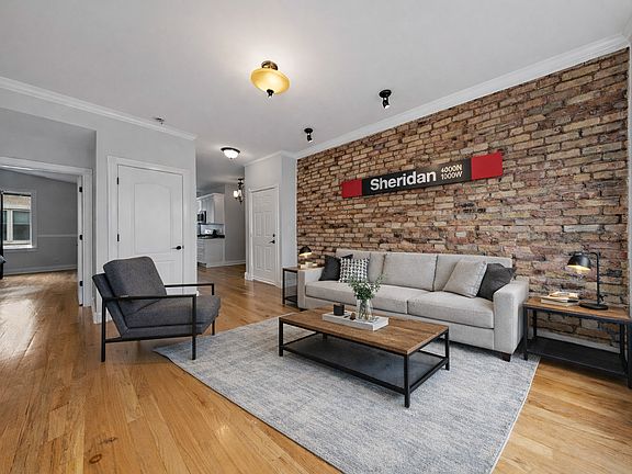 2nd image of 4140 N Kenmore Ave APT 3