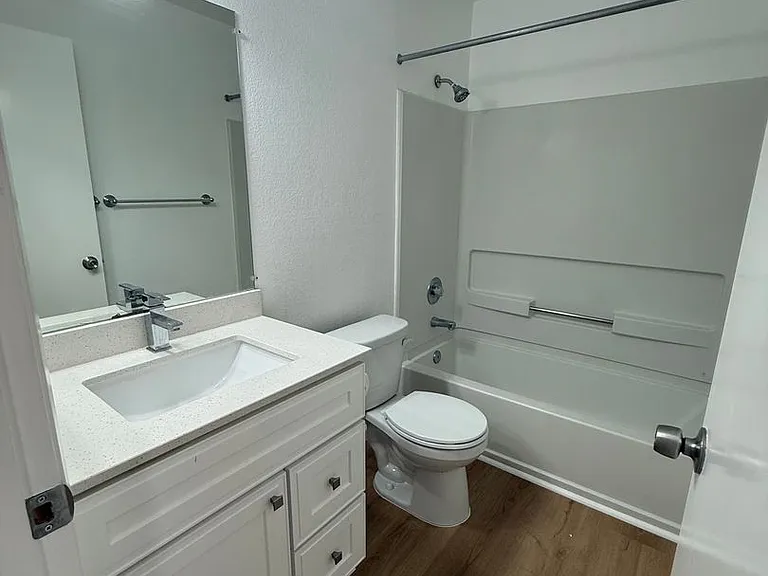 422 Occidental Cir — Photo 15