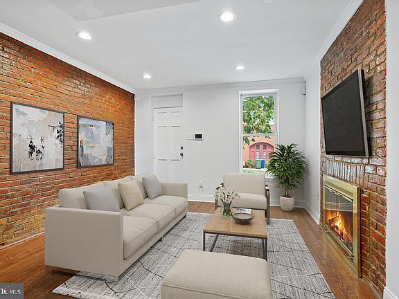 4th image of 1011 Hollins St
